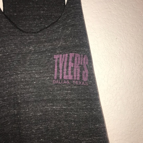 Tyler’s tank top - Picture 2 of 3